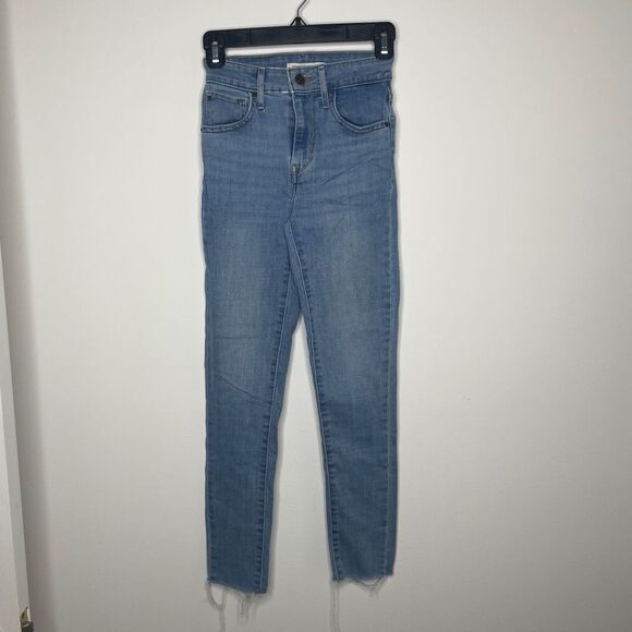 Levi's- High Rise Skinny Jeans - Picture 1 of 2